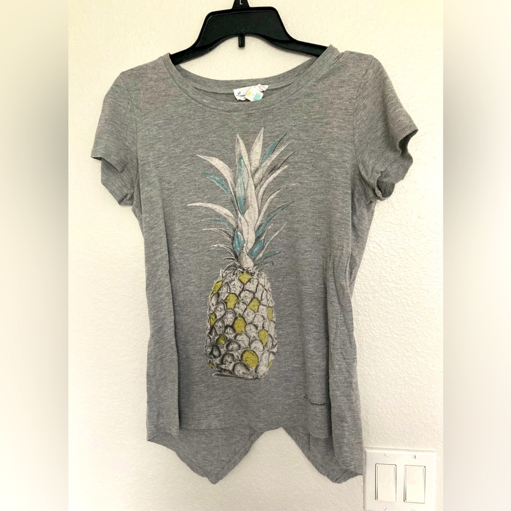 4/$25 Linnea Szymanski Grey Crewneck Pineapple Top with Crossed Back